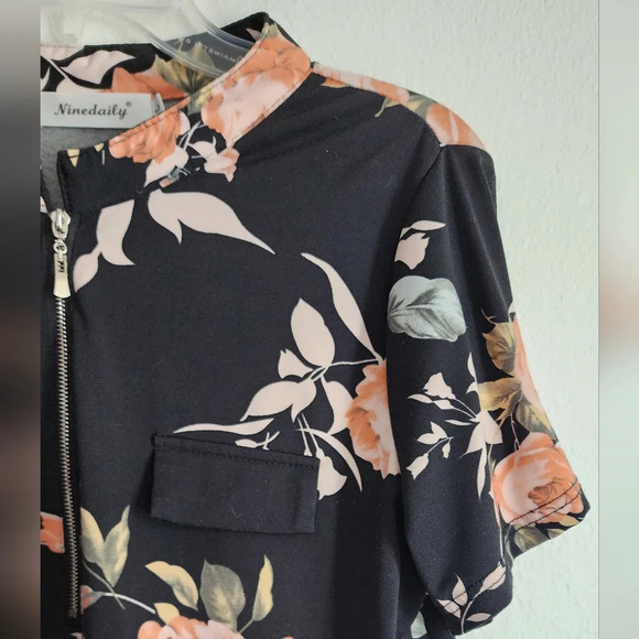 Ninedaily Women's 1/4 zip Pullover Floral Short Sleeve Blouse Sz L - Picture 3 of 10